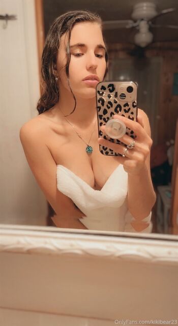 Kikibea / kikibear23 nude photo #4