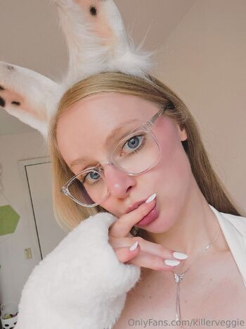 Emma Sk / killerveggie nude photo #3