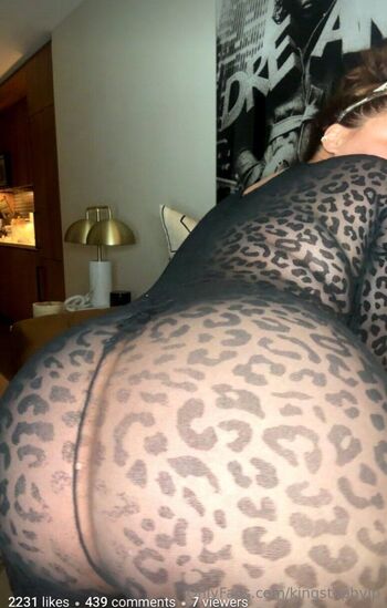 Official KING Steph VI / kingstephvip nude photo #1