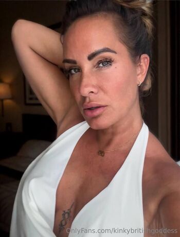 Mistress Mommy Keele / kinkybritishgoddess / mistressmommykeeley / mistressmkeeley nude photo #10