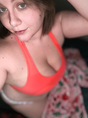 Emilyfuntim / kinkyemily_27 nude photo #9