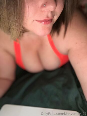 Emilyfuntim / kinkyemily_27 nude photo #14