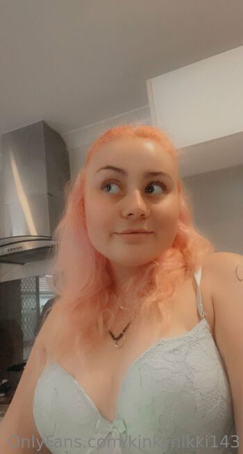 Artemis / kinkynikki143 nude photo #18