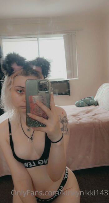 Artemis / kinkynikki143 nude photo #34