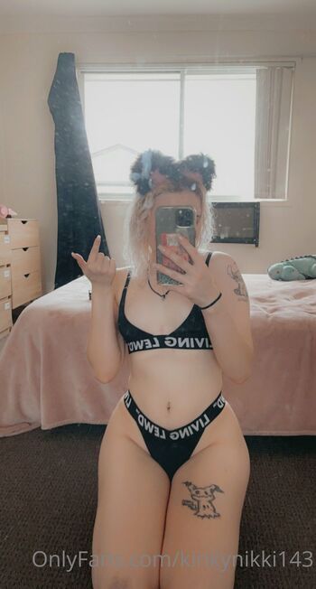 Artemis / kinkynikki143 nude photo #37