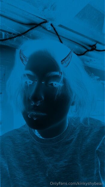 VelvetCosmicEclips / kinkyshybean nude photo #15