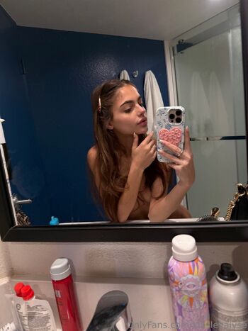 Kinsle / kinsleyalyse / thekinsleywyatt nude photo #14