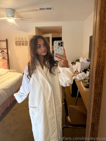 Kinsle / kinsleyalyse / thekinsleywyatt nude photo #16