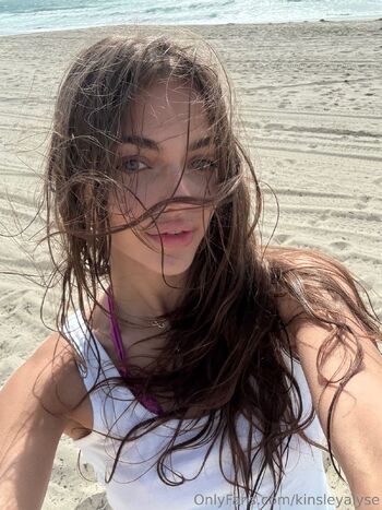 Kinsle / kinsleyalyse / thekinsleywyatt nude photo #18
