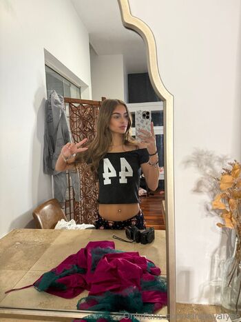 Kinsle / kinsleyalyse / thekinsleywyatt nude photo #24