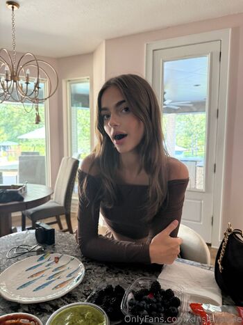 Kinsle / kinsleyalyse / thekinsleywyatt nude photo #33