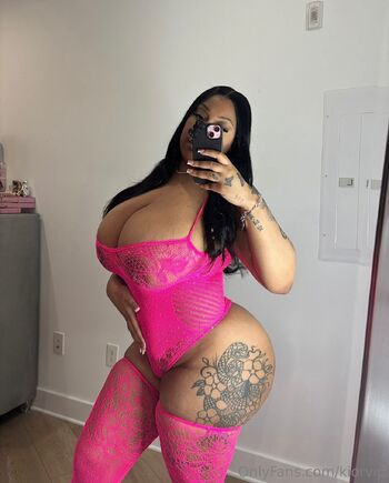 kio / kiorvip nude photo #1