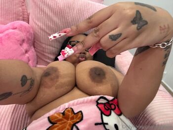 kio / kiorvip nude photo #8