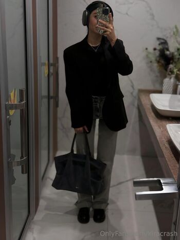 Kira / kiracrash nude photo #3