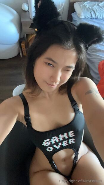 FREE TREAT DM ME / kiraforbes nude photo #18