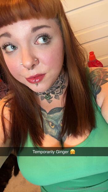 Kira Ka / kirakatfree nude photo #4