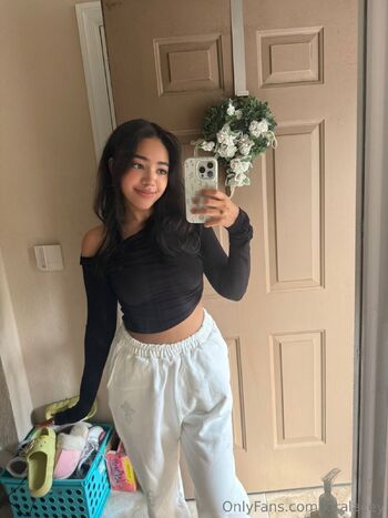 Kira Lace / kiralacey nude photo #5