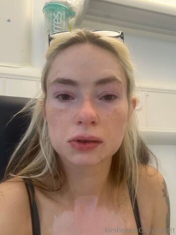 Kirstie / kirstiee96 nude photo #14