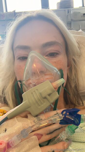 Kirstie / kirstiee96 nude photo #16