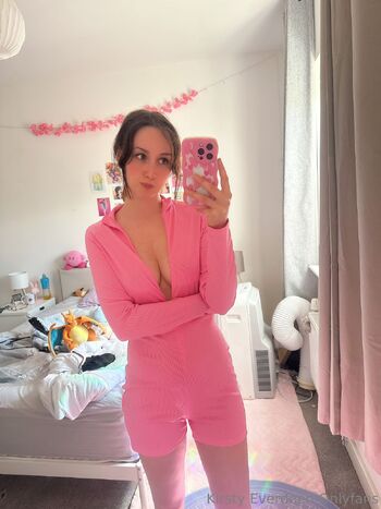 Kirsty Everdeen / kirstyeverdeen nude photo #26