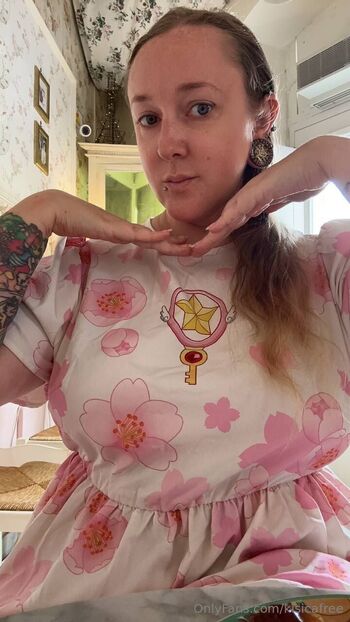 KisicaLove Make Customs / kisicafree / kisicaxx / kisicalive nude photo #1