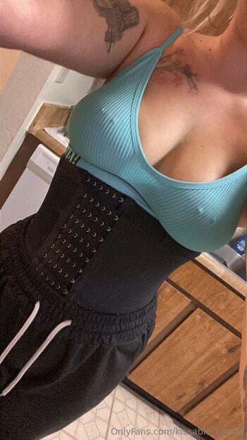 Kenzi / kissable_kenzie nude photo #27