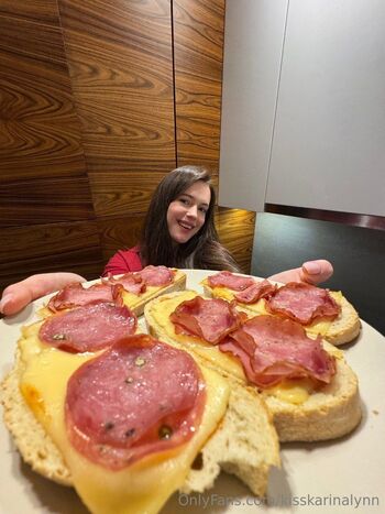 Karina Lynn / kisskarinalynn nude photo #4