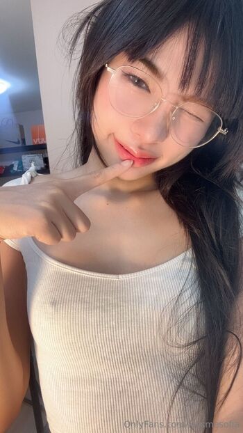 OnlyFans / kissmesofia nude photo #14