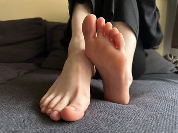 yes my feet, and / kissmyfruityfeet nude photo #3