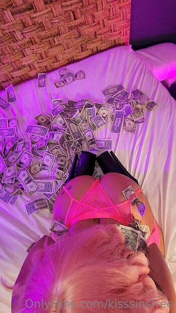 Kissa Sin / kisssinsfree nude photo #12