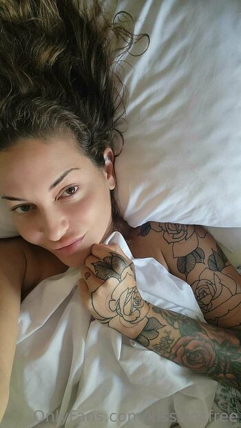 Kissa Sin / kisssinsfree nude photo #18