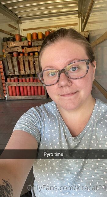 Kati / kitacat20 nude photo #8