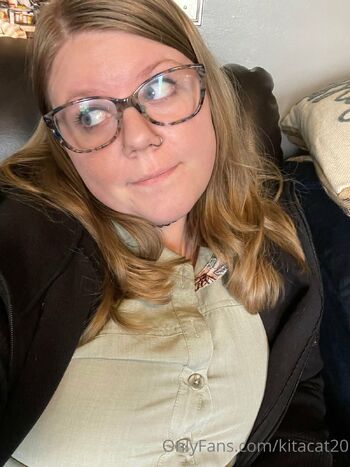 Kati / kitacat20 nude photo #17
