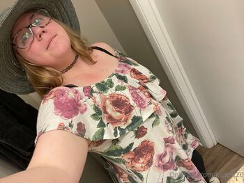 Kati / kitacat20 nude photo #18