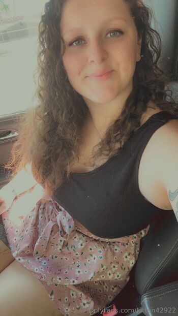 Kitten4292 / kitten42922 nude photo #7