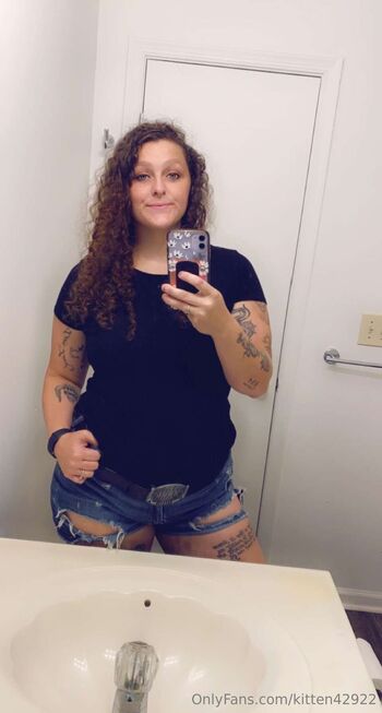 Kitten4292 / kitten42922 nude photo #9