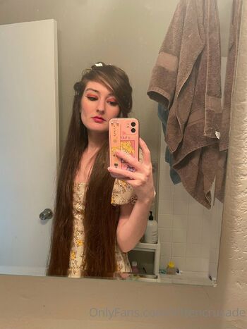 elaine arbo / kittencrusade nude photo #7