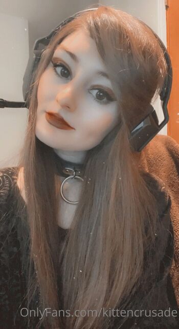 elaine arbo / kittencrusade nude photo #11