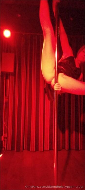 KITTE / kittenthelollypopmurder nude photo #10