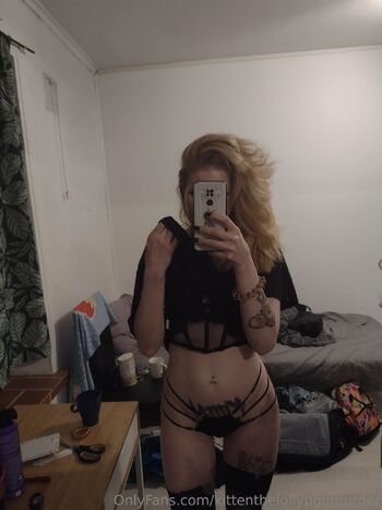 KITTE / kittenthelollypopmurder nude photo #13