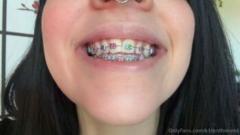 𝓚𝓲𝓽𝓽𝓮 / kittenthenerd nude photo #6