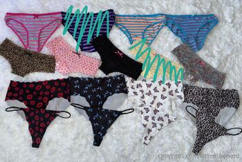 𝓚𝓲𝓽𝓽𝓮 / kittenthenerd nude photo #17