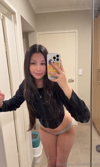 ୨୧ / kittncore nude photo #6