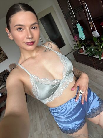 Kitty Berg climbe / kitty_berg / beerg.kitty nude photo #10