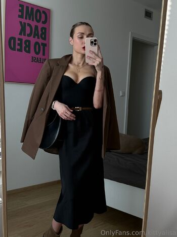 Alis / kittyalisa nude photo #2