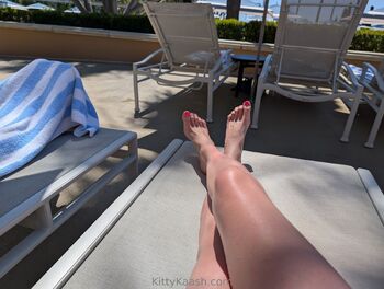 OnlyFans / kittykaash nude photo #2