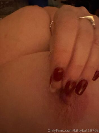 KittyKat1970 / kittykat1970s nude photo #2