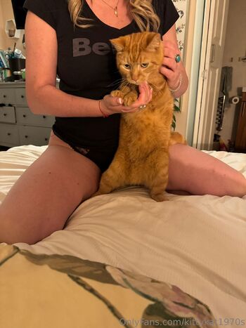 KittyKat1970 / kittykat1970s nude photo #11