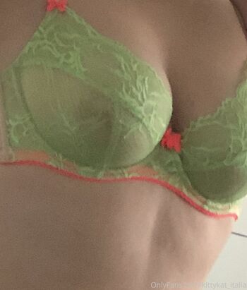 Kitt / kittykat_italia nude photo #6