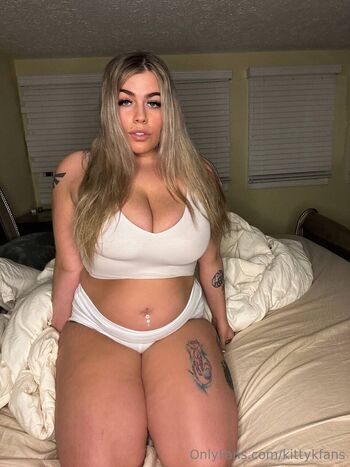 Kitty K Looking for BF / kittykfans nude photo #18